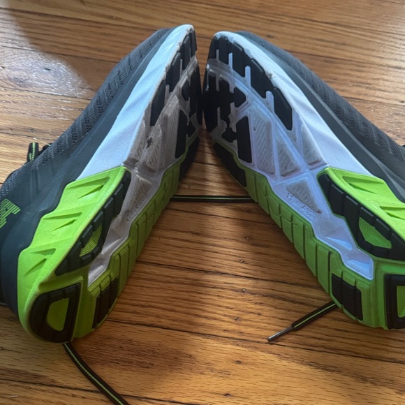 Hoka One One Arahi 3 Running Shoes - Picture 4 of 5